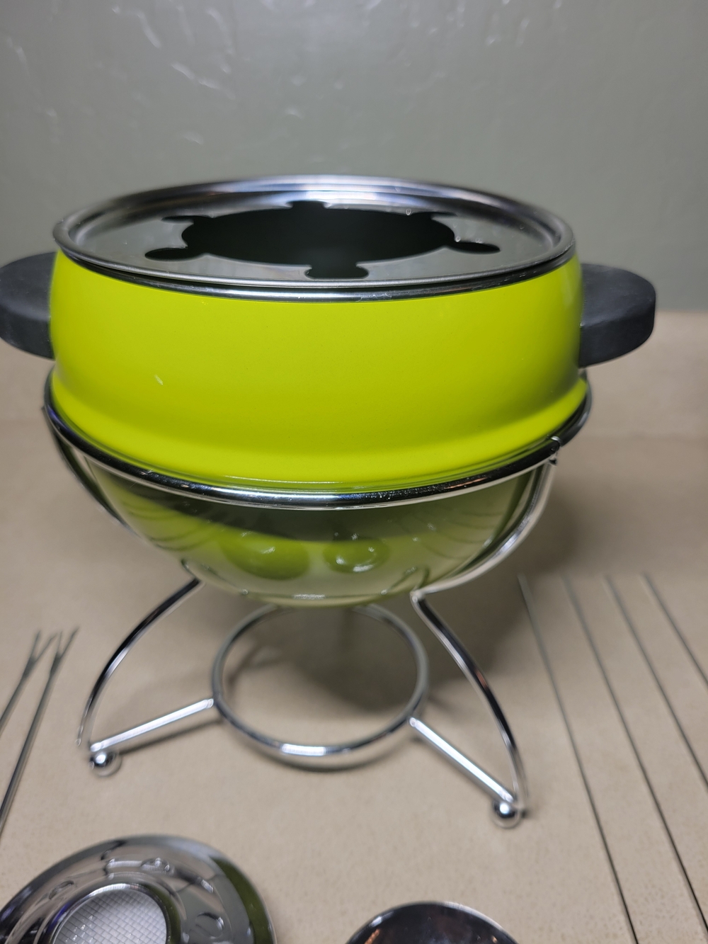 Mid Century Modern Green Tabletop Fondue Pot with Chrome Stand